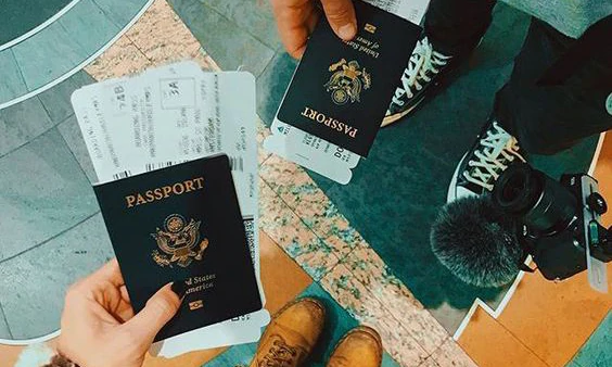 pasaport +bilet avion